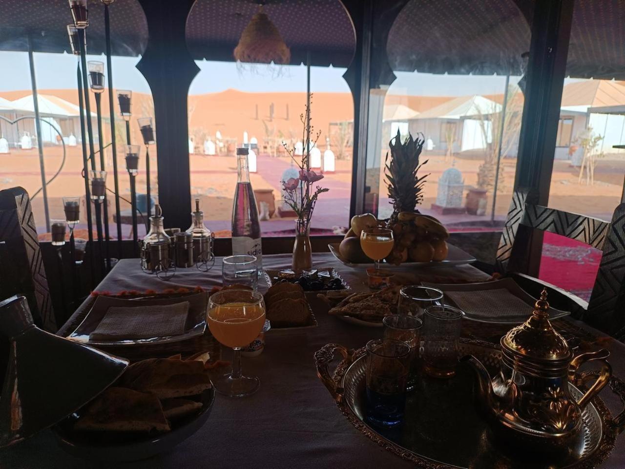Merzouga Traditional Luxury Camp Exteriör bild